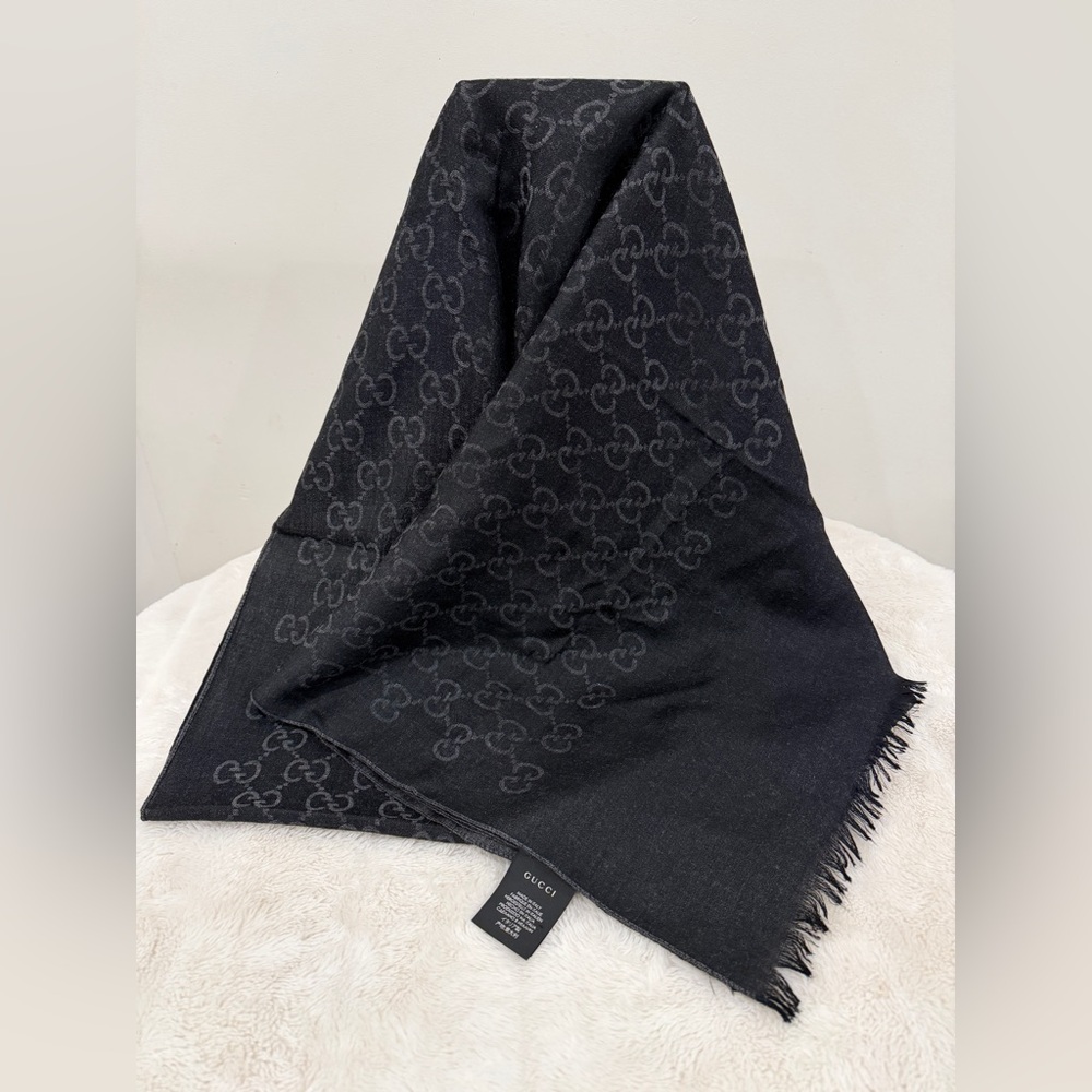 Gucci scarf